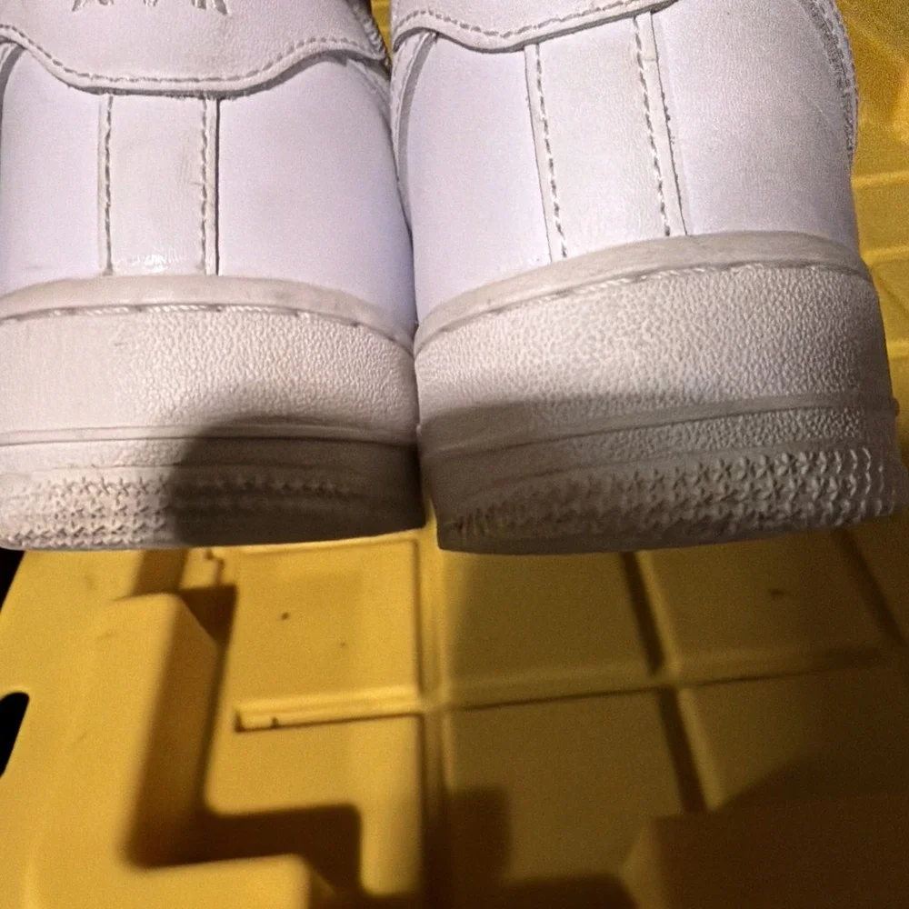 White air force 1s Us 7